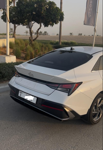 Hyundai Elantra 2025